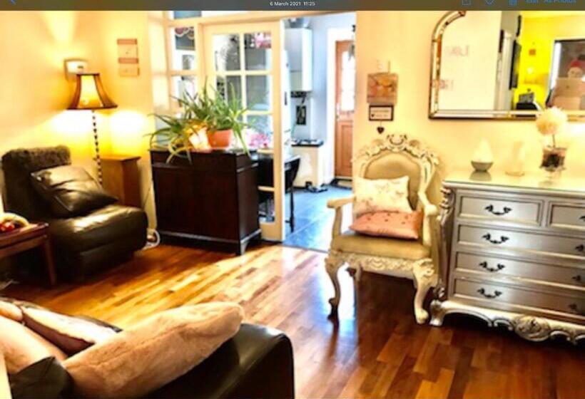 민박 Enfield Lock Business Stay House