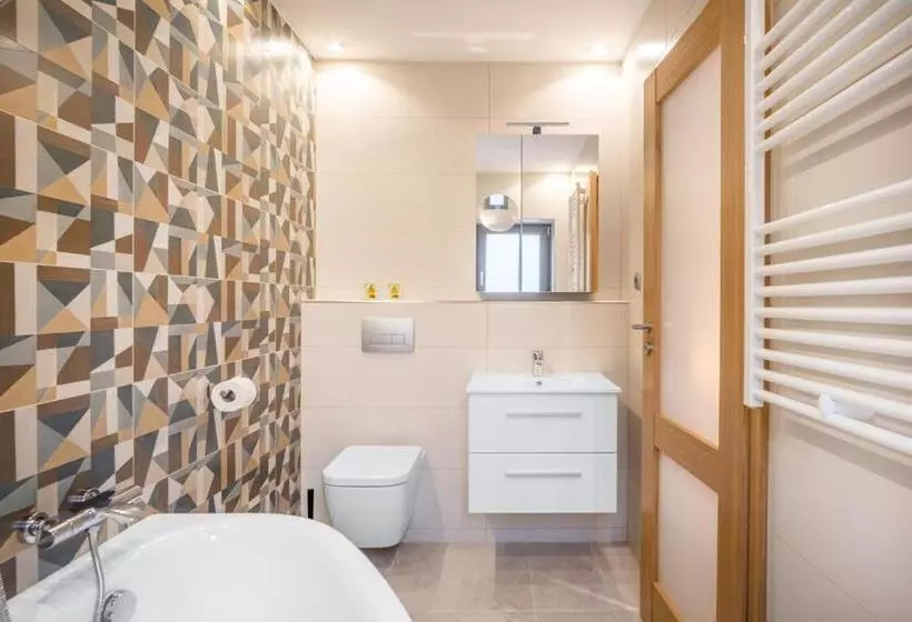 ベッドアンドブレックファースト Kiss Henézi Guest House