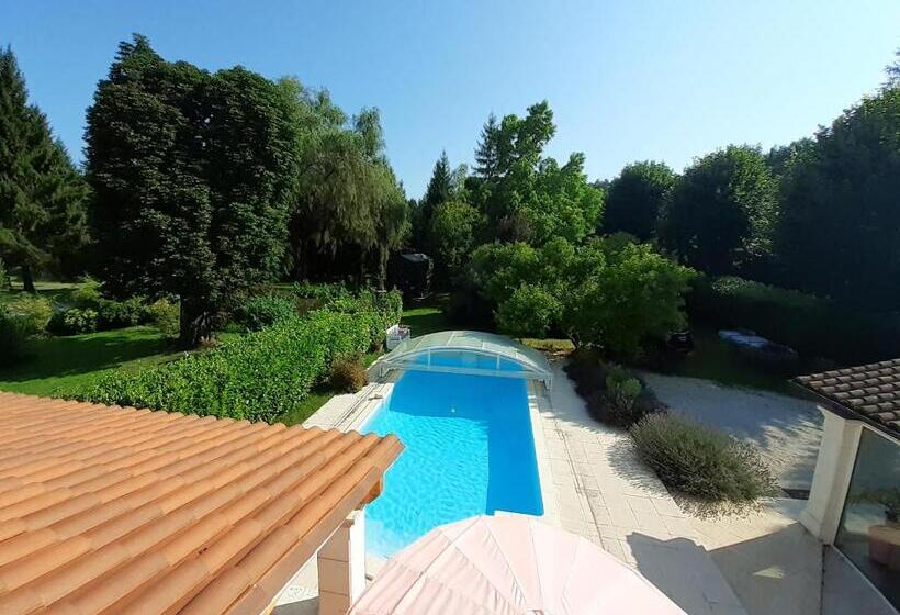 مبيت وإفطار Le Chaubier