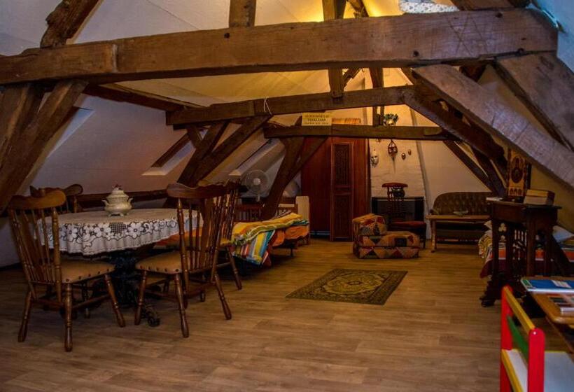 تختخواب و صبحانه T Hemelke