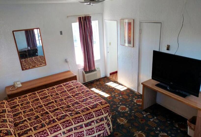 Highland Tower Motel