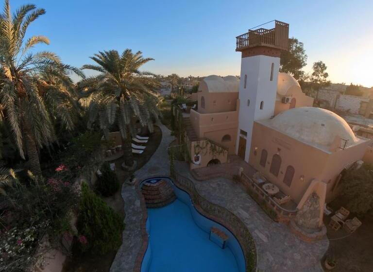 هتل Alexander Lodge