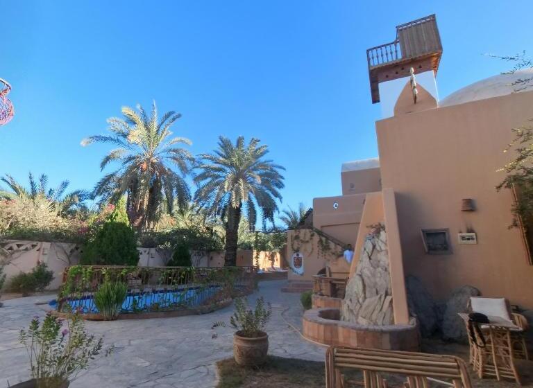 هتل Alexander Lodge