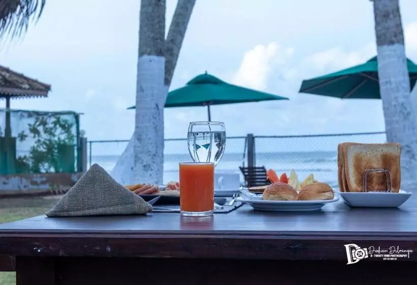 Hotelli Shavara Beach