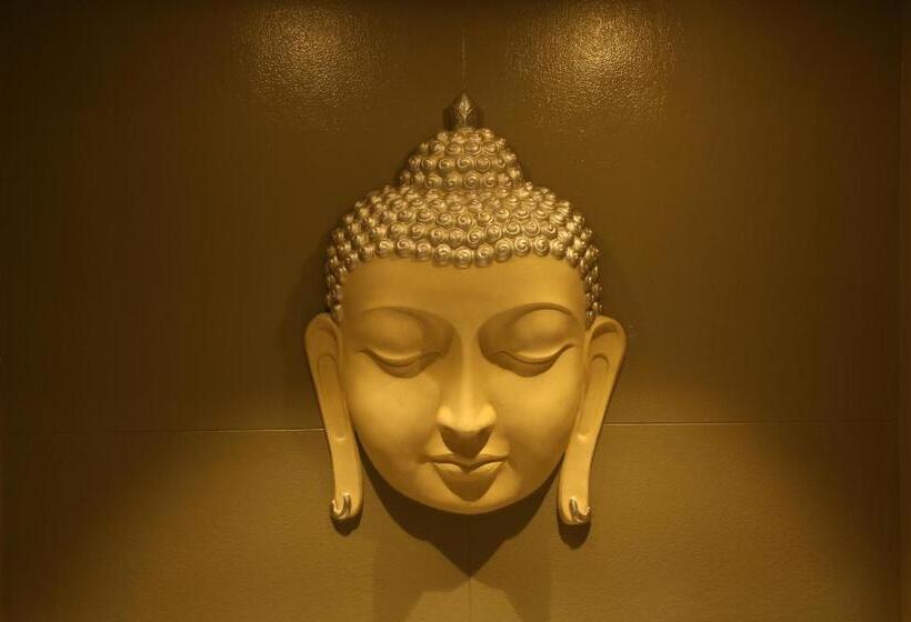 酒店 Super Townhouse Dewas City Formerly Utsav