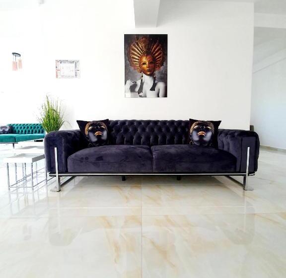 Отель Zeth House