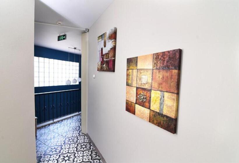 Kekik Alaçatı Otel Mayko