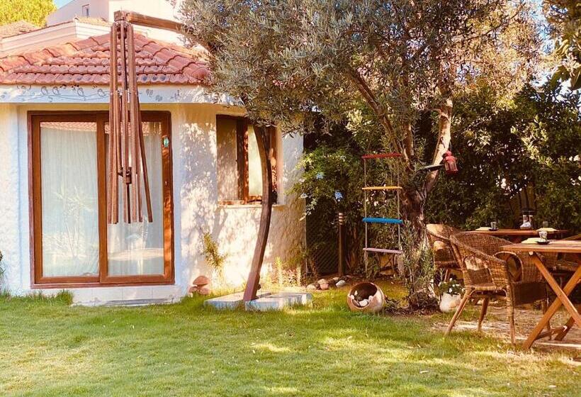 Kekik Alaçatı Otel Mayko