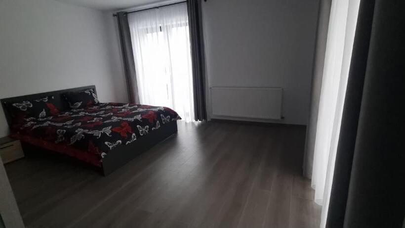 بنسيون Casa Brad