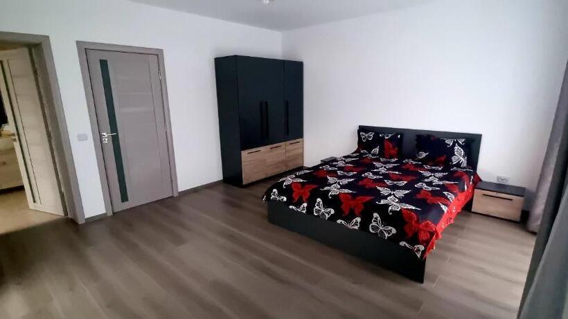 بنسيون Casa Brad