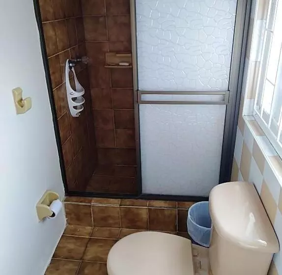 ペンション Chalet Los Pinos