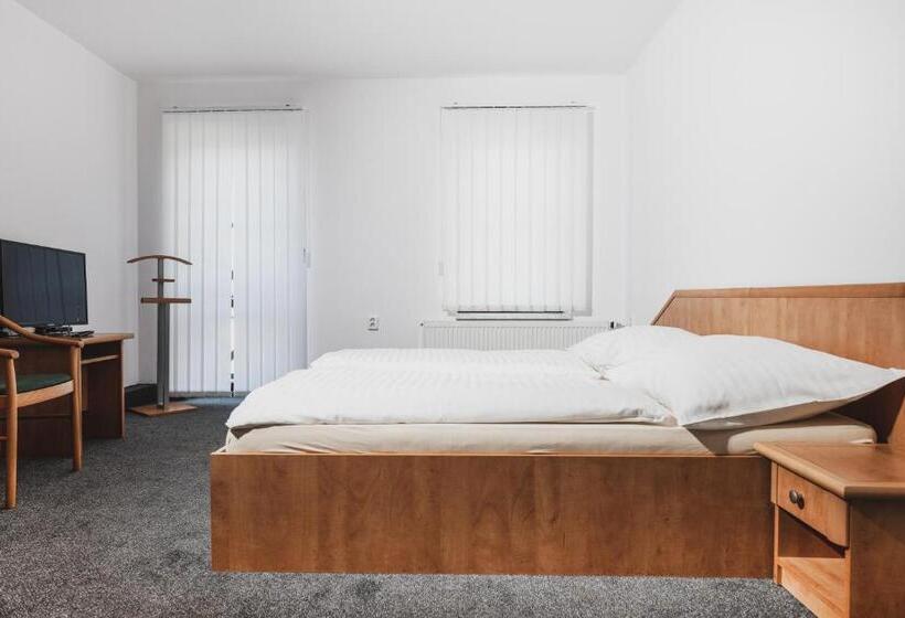 膳宿费 Colatransport