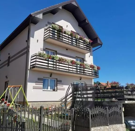 پانسیون Guesthouse Tomasevic