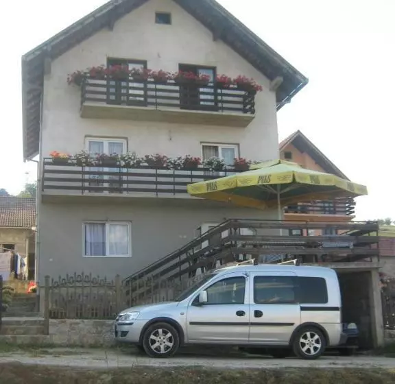 پانسیون Guesthouse Tomasevic