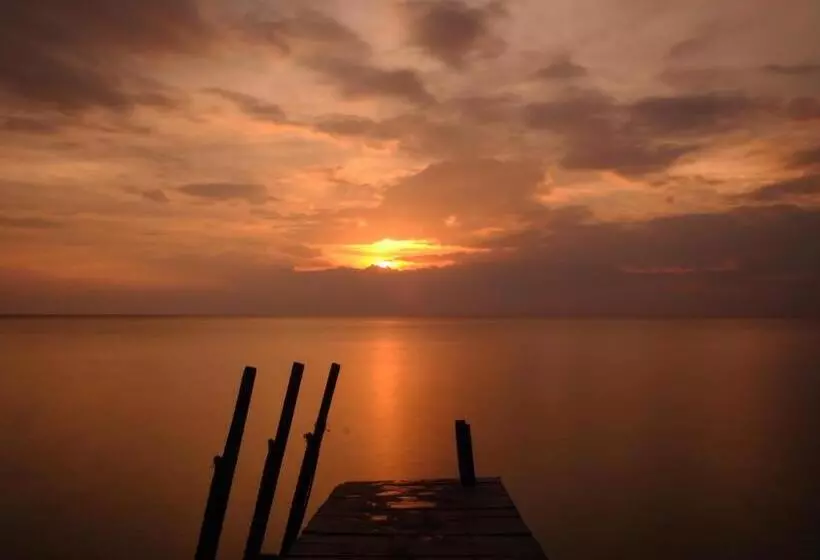 Majatalo Maratua Guesthouse