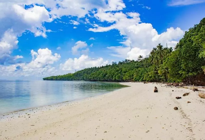 Majatalo Maratua Guesthouse