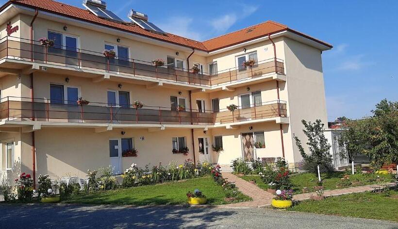 پانسیون Timona Camere De închiriat