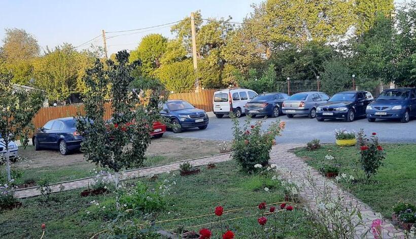 پانسیون Timona Camere De închiriat