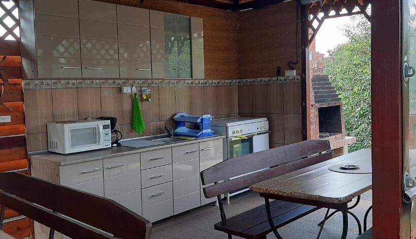 پانسیون Timona Camere De închiriat