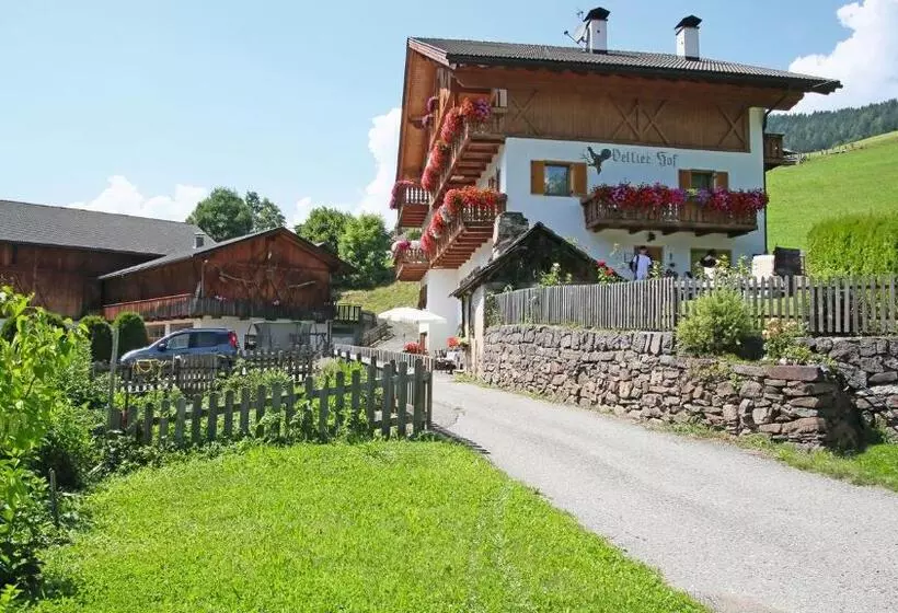 پانسیون Veltierhof