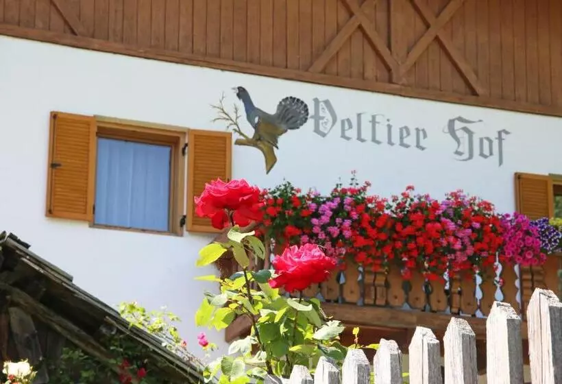 پانسیون Veltierhof