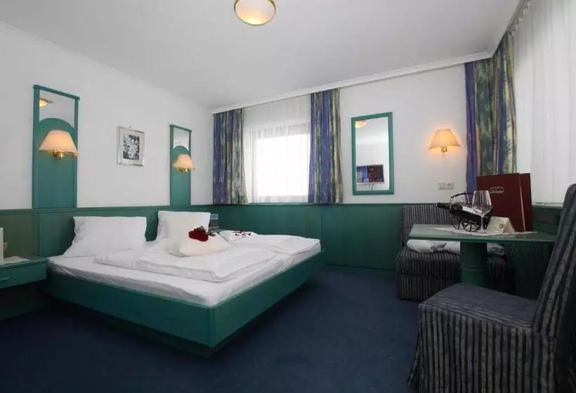 ユースホステル Gast  Und Ferienhof Christler