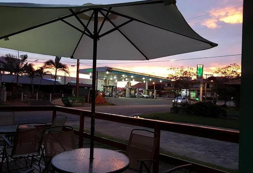 فندق صغير Pousada Nanaco