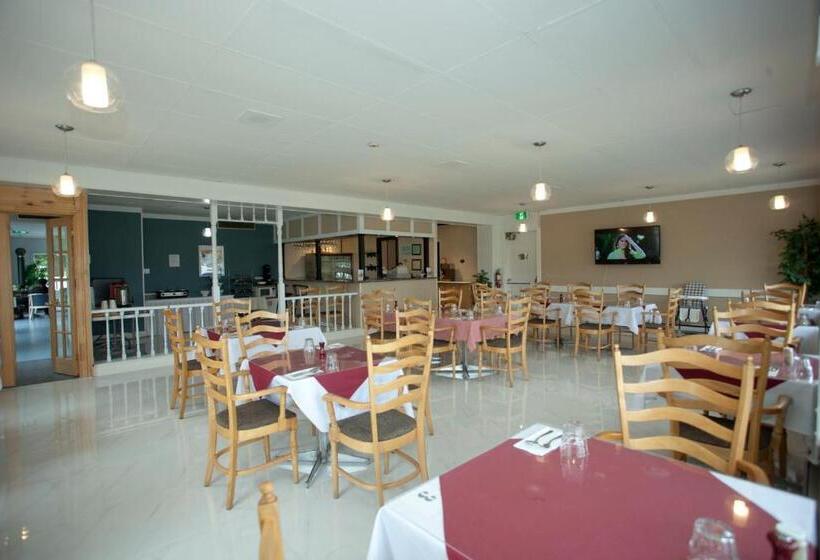 הוסטל Rodeway Inn