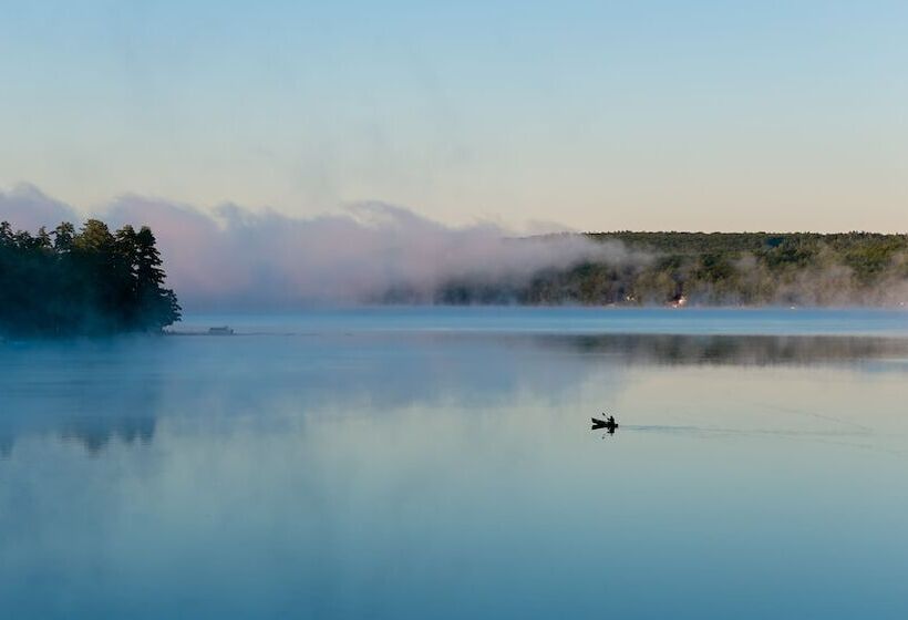 Общежитие Wolf Cove Inn