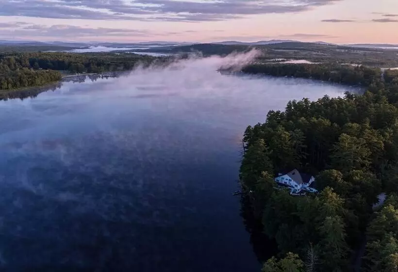 Retkeilymaja Wolf Cove Inn