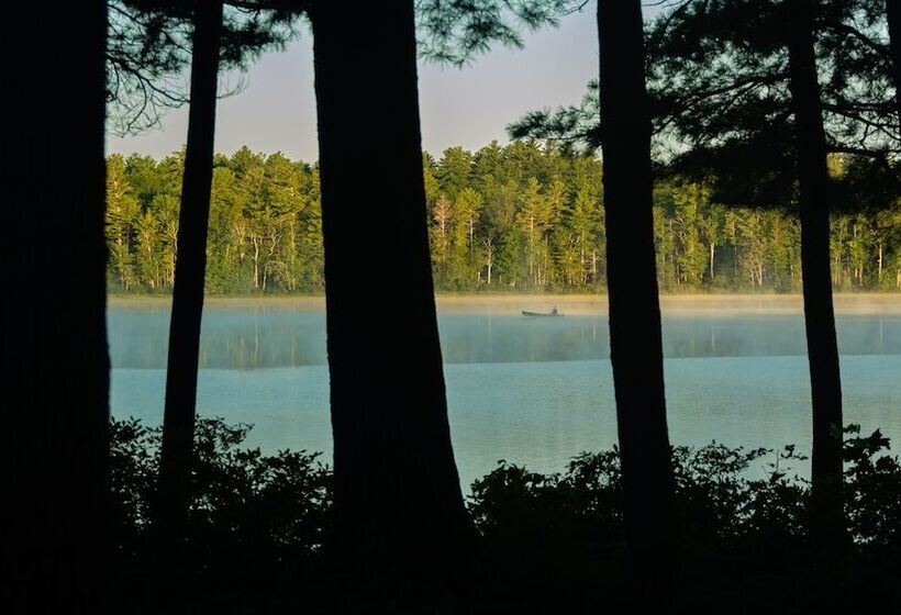 Общежитие Wolf Cove Inn