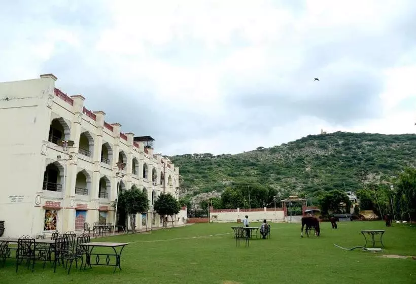 هتل Roshan Haveli
