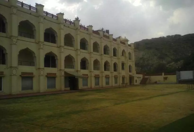 هتل Roshan Haveli