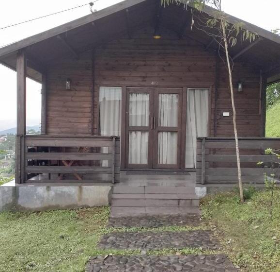 Отель The Heritage Club Tripura Castle