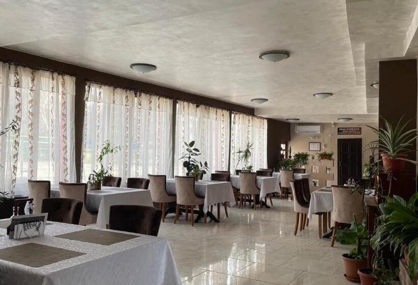 Пансион хотел свищов спа зона