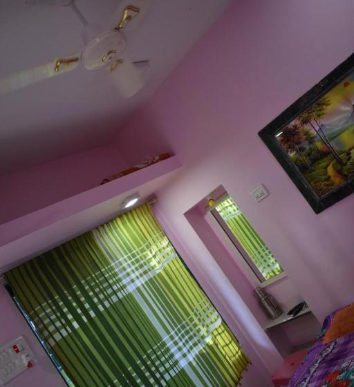 Pensão Adarsh Niwas