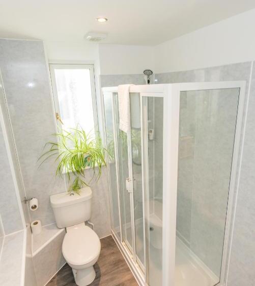 פנסיון Granite City Guest House