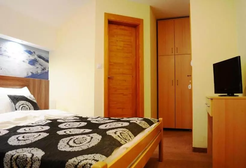 پانسیون Guesthouse Lucic