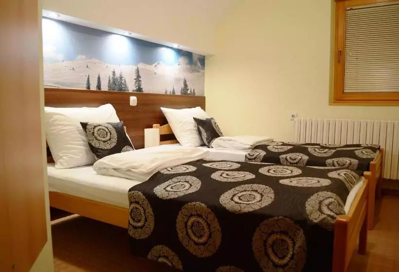 پانسیون Guesthouse Lucic