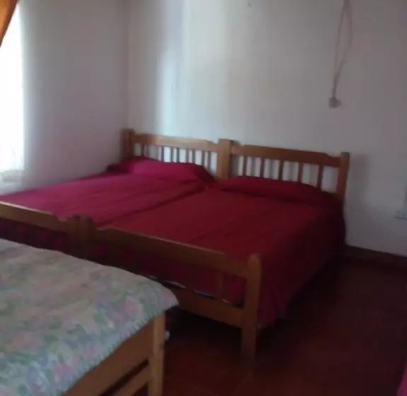 پانسیون Hostal Portal De Ortúzar