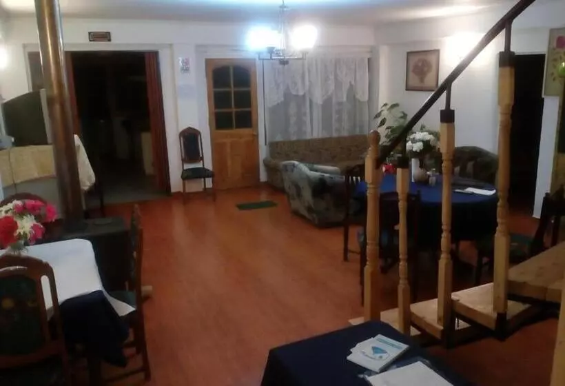 پانسیون Hostal Portal De Ortúzar