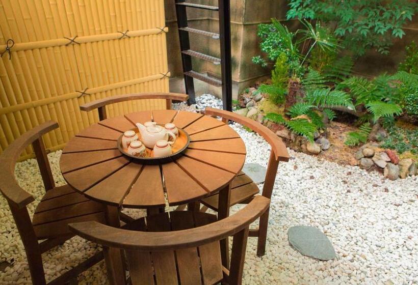 Pension (Hôtel basse catégorie) Riusu   流苏