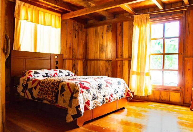 הוסטל Rana De Cristal