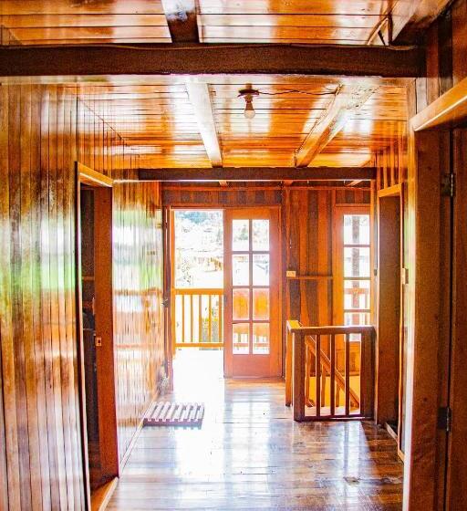 הוסטל Rana De Cristal