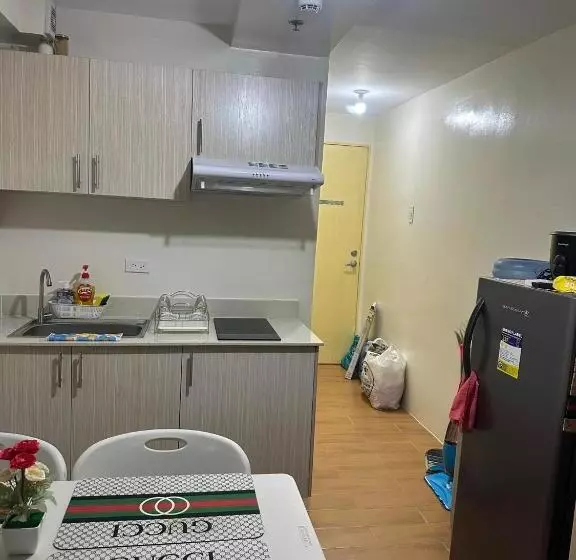 Retkeilymaja Seawind Tower 6 Condominium