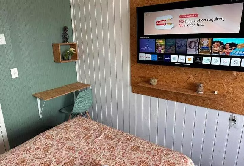 Aamiaismajoitus (B&B) Quarto 6 No Centro De Itajaí, Ar+smarttv