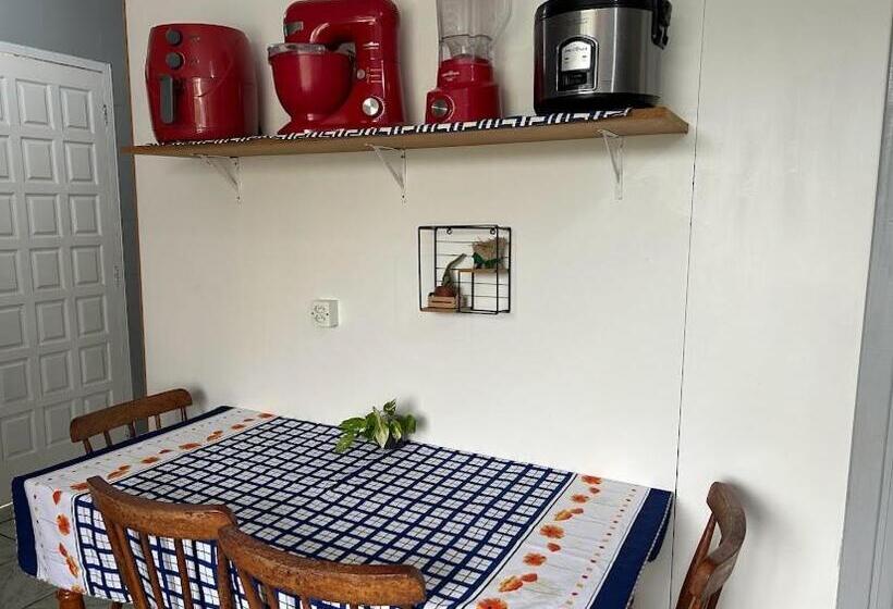 Bed & Breakfast Quarto 6 No Centro De Itajaí, Ar+smarttv