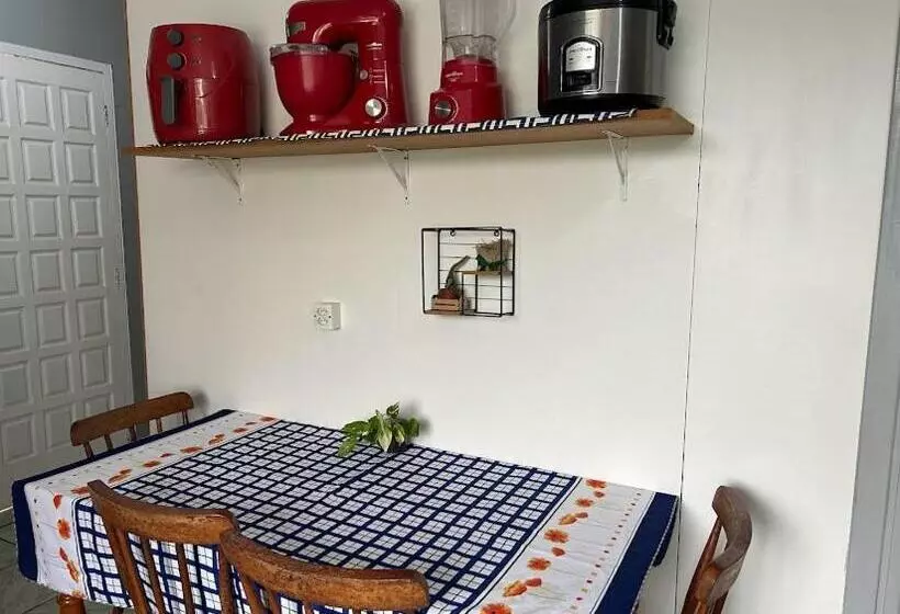 Aamiaismajoitus (B&B) Quarto 6 No Centro De Itajaí, Ar+smarttv