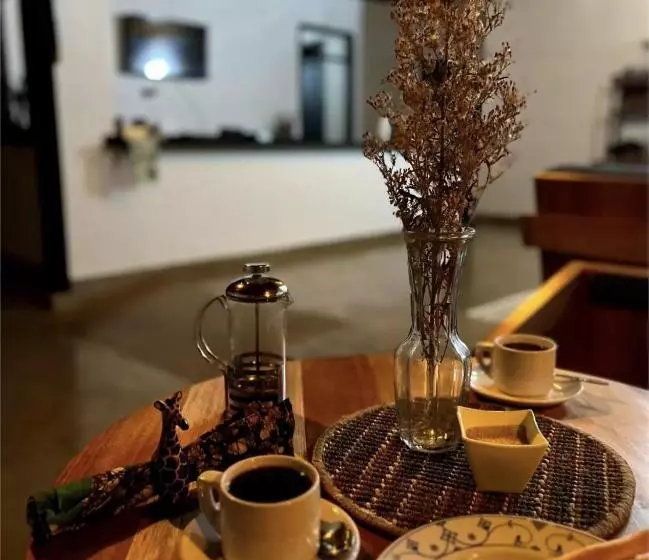 ベッドアンドブレックファースト Walk With Us Africa