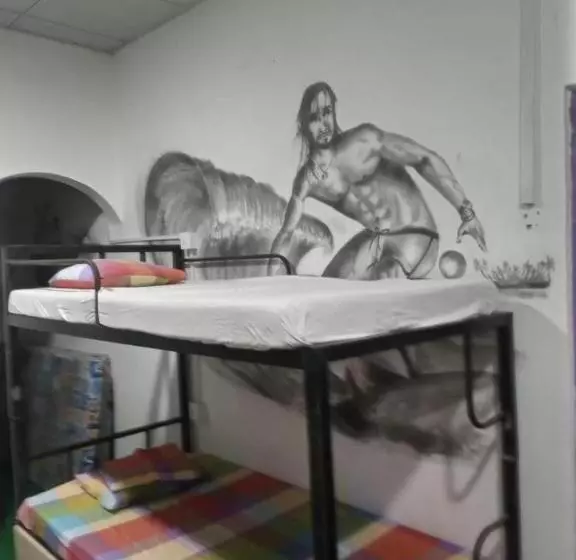 Hostel Taru Surf Camp And Restaurant